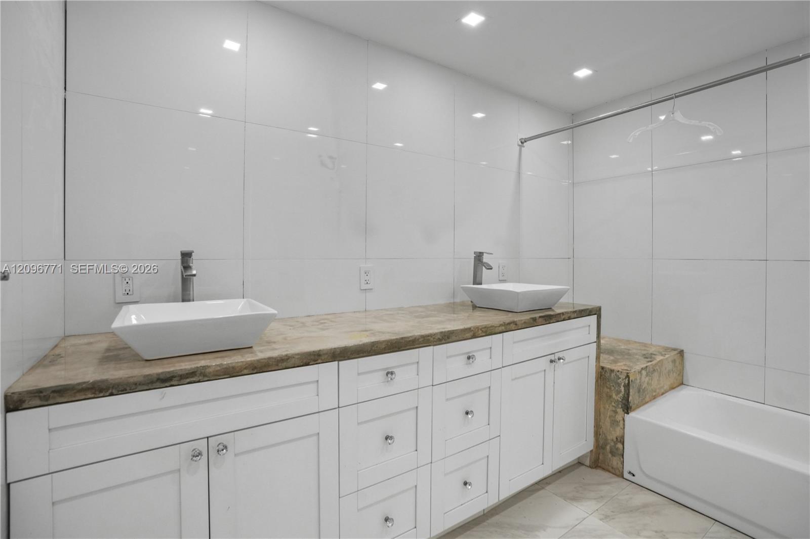 1081 NE 166th Street