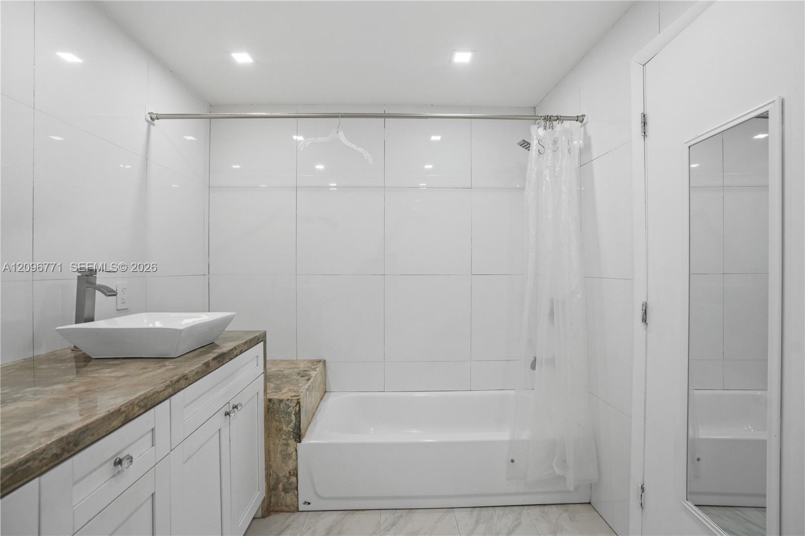 1081 NE 166th Street