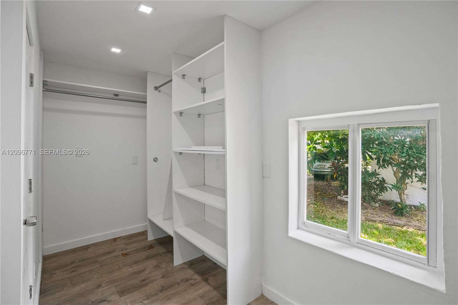 1081 NE 166th Street
