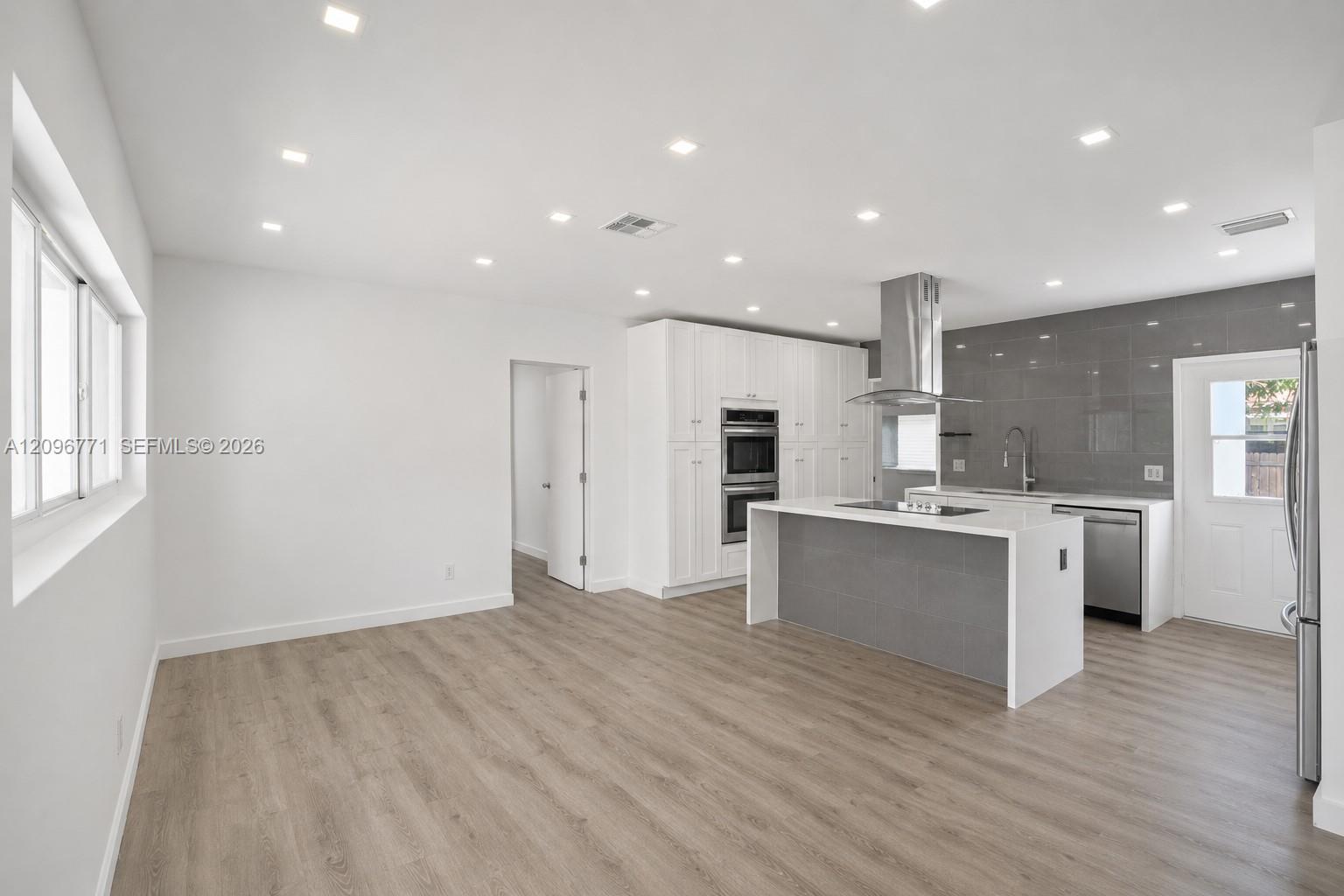 1081 NE 166th Street