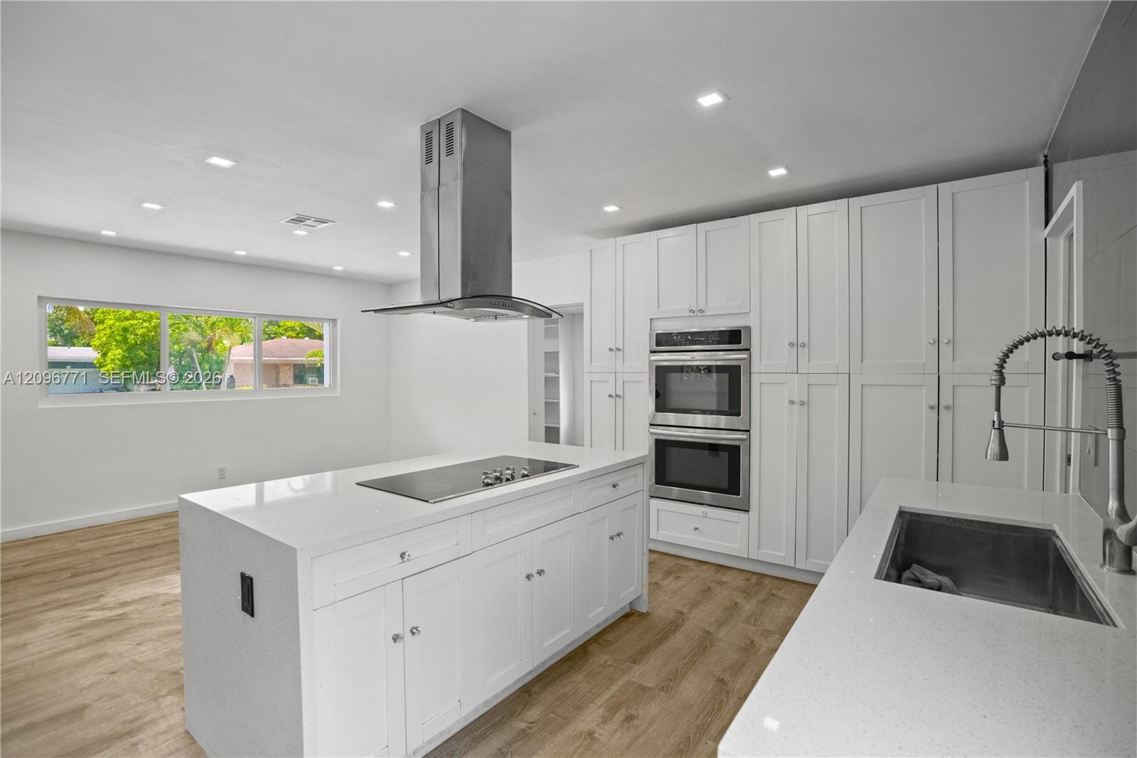 1081 NE 166th Street