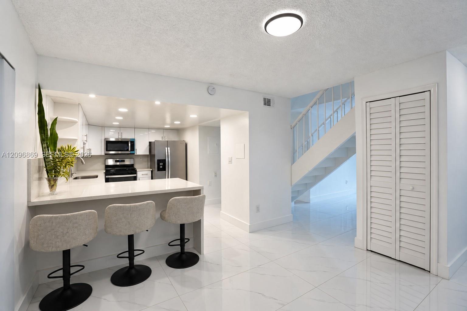7103 SW 115th Place