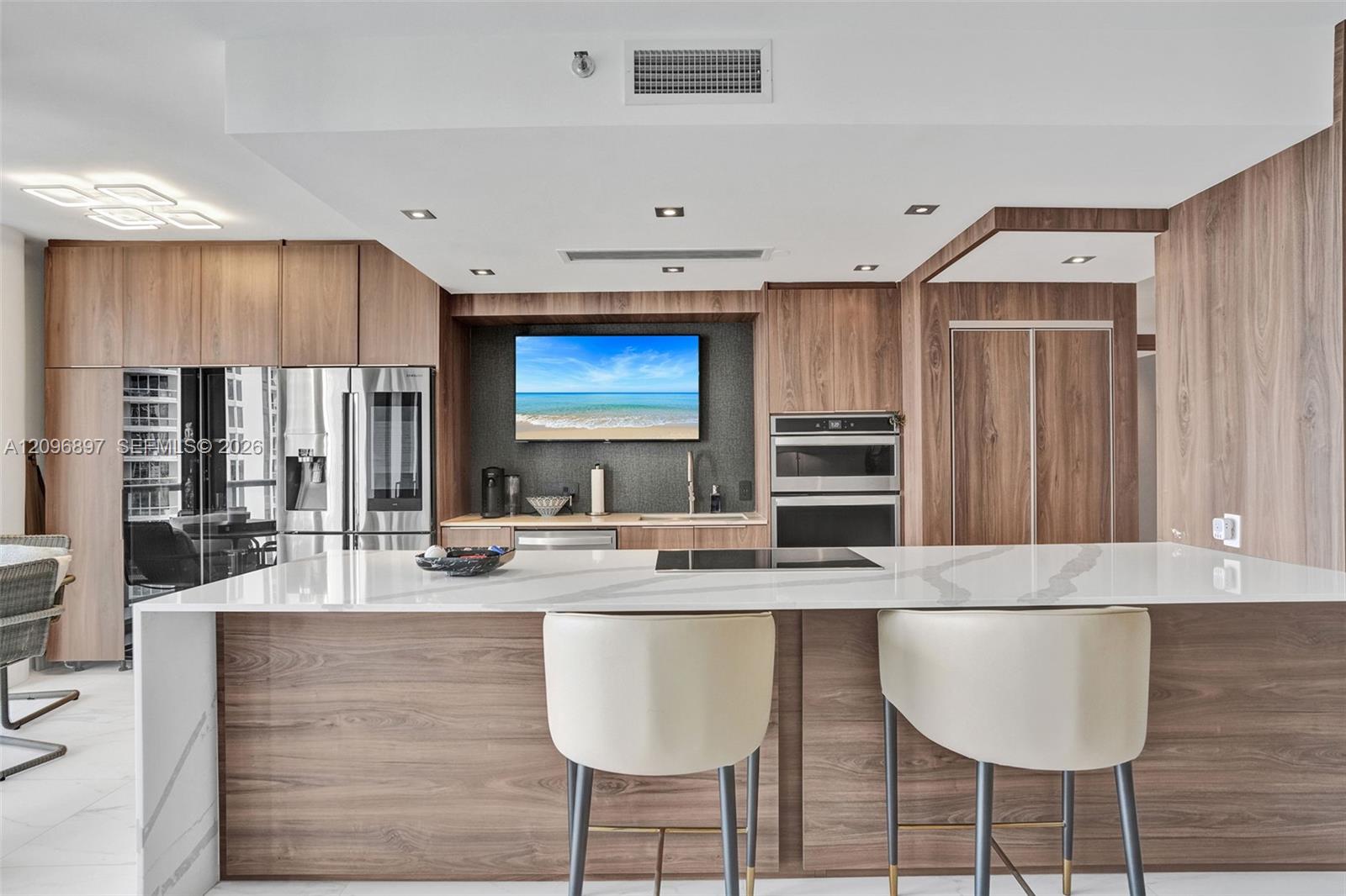 4000 Island Boulevard