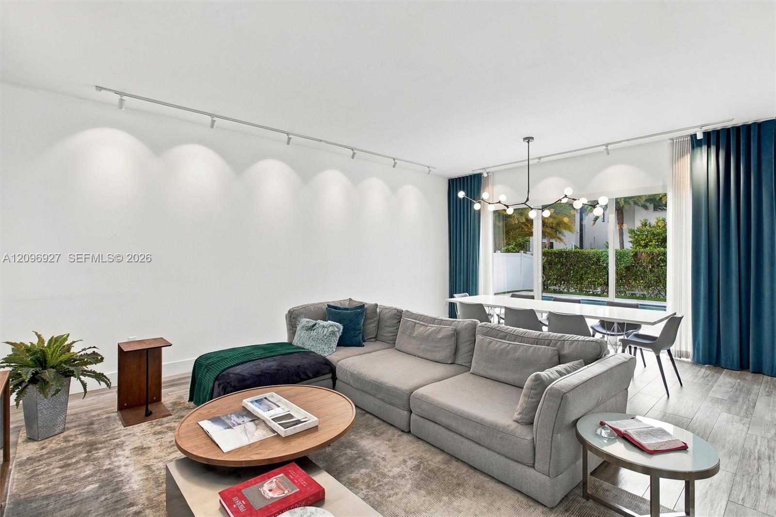 7482 NW 99th Court