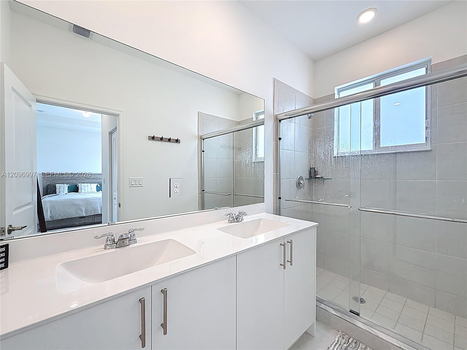 716 SE 14th Street