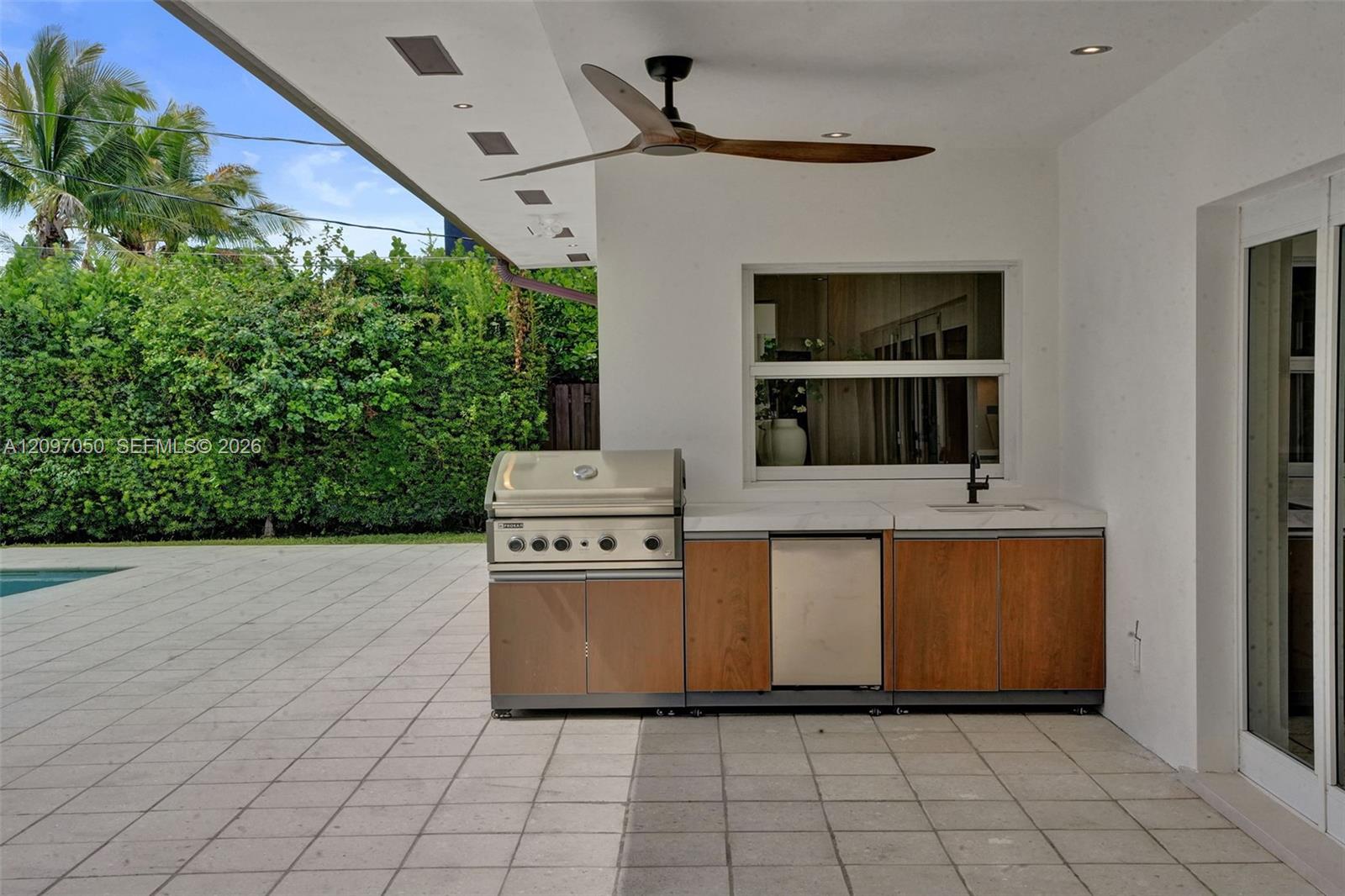 1990 NE 197th Terrace
