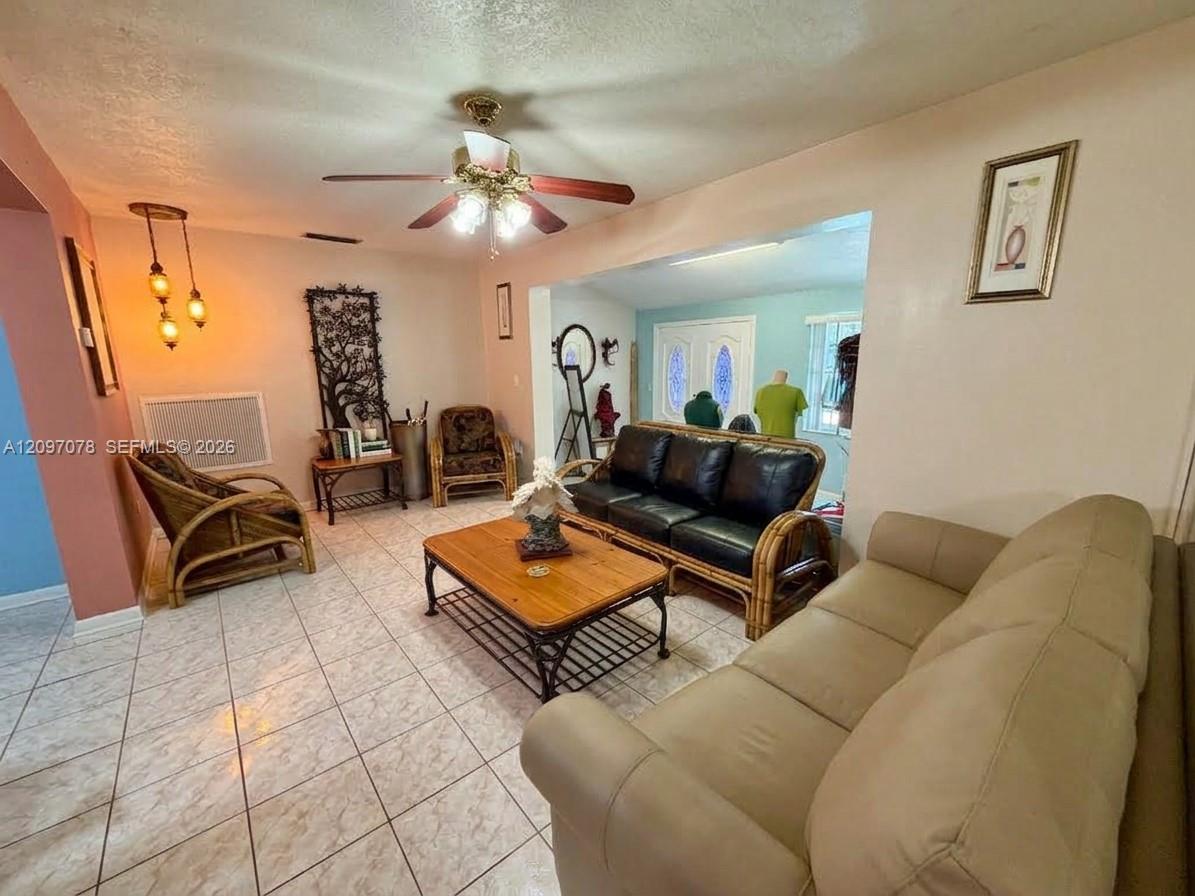 4450 SW 2nd Street