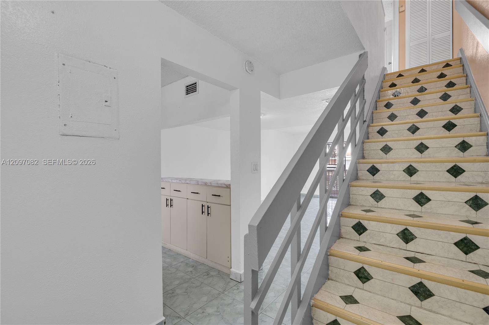 2261 W 53rd Street