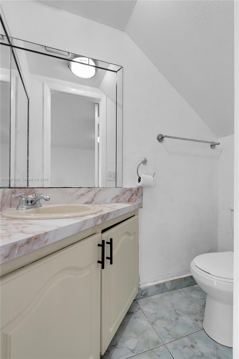 2261 W 53rd Street