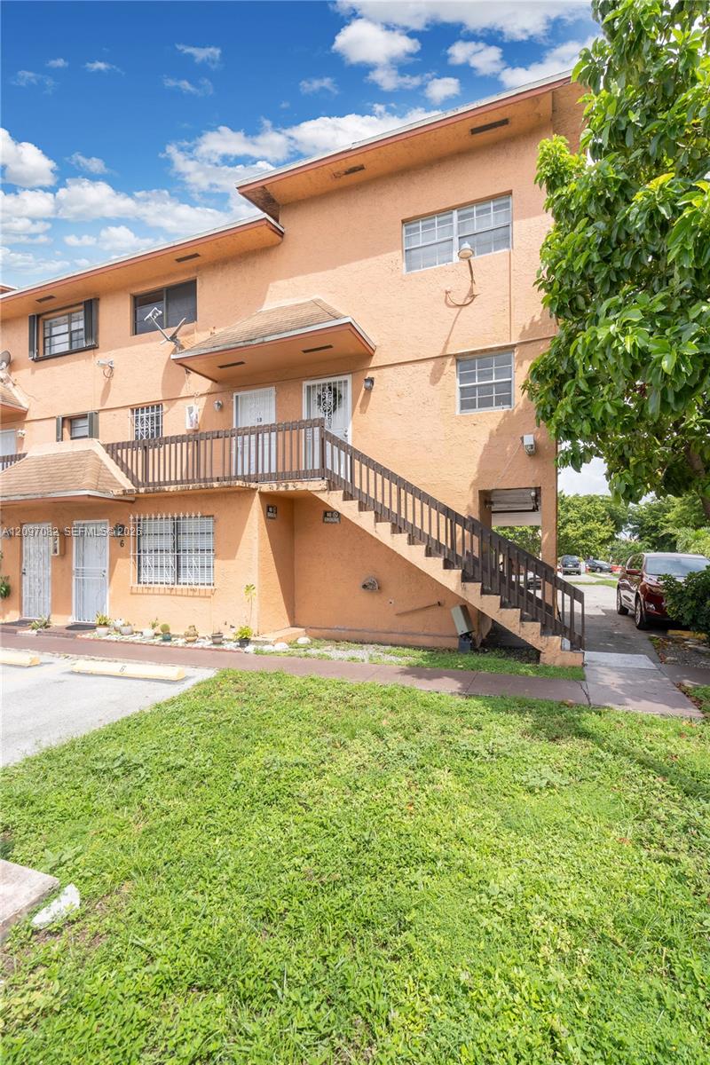 2261 W 53rd Street