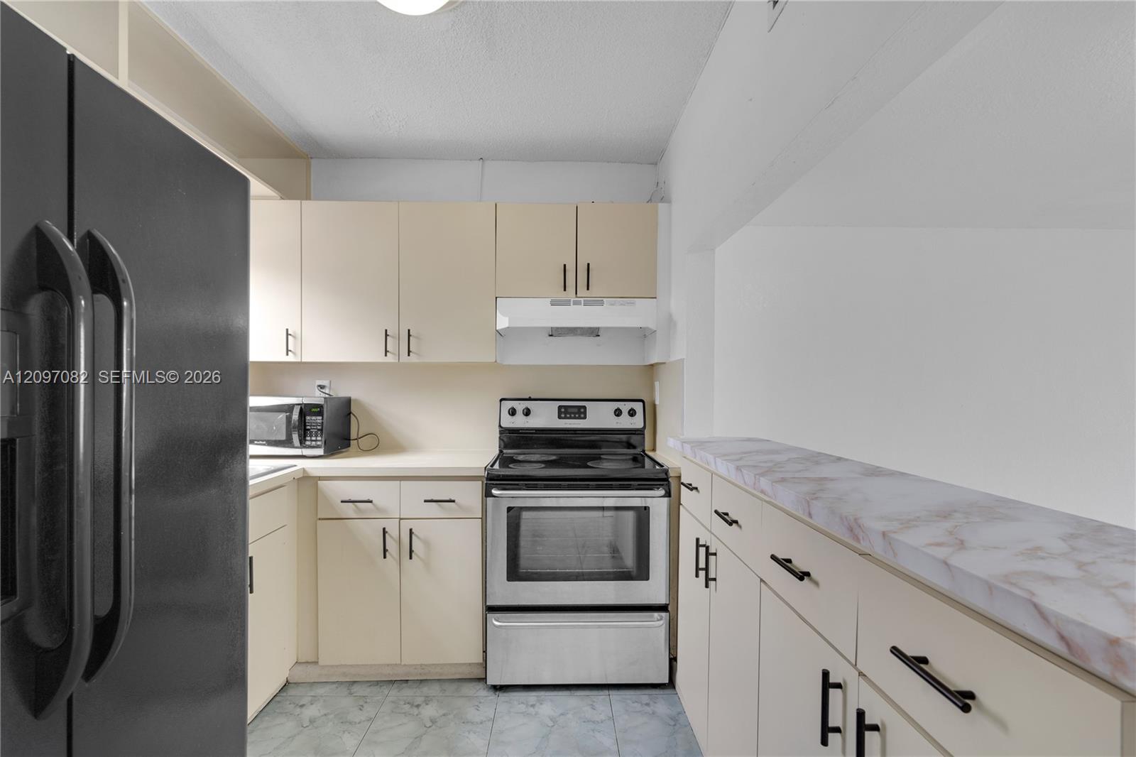 2261 W 53rd Street
