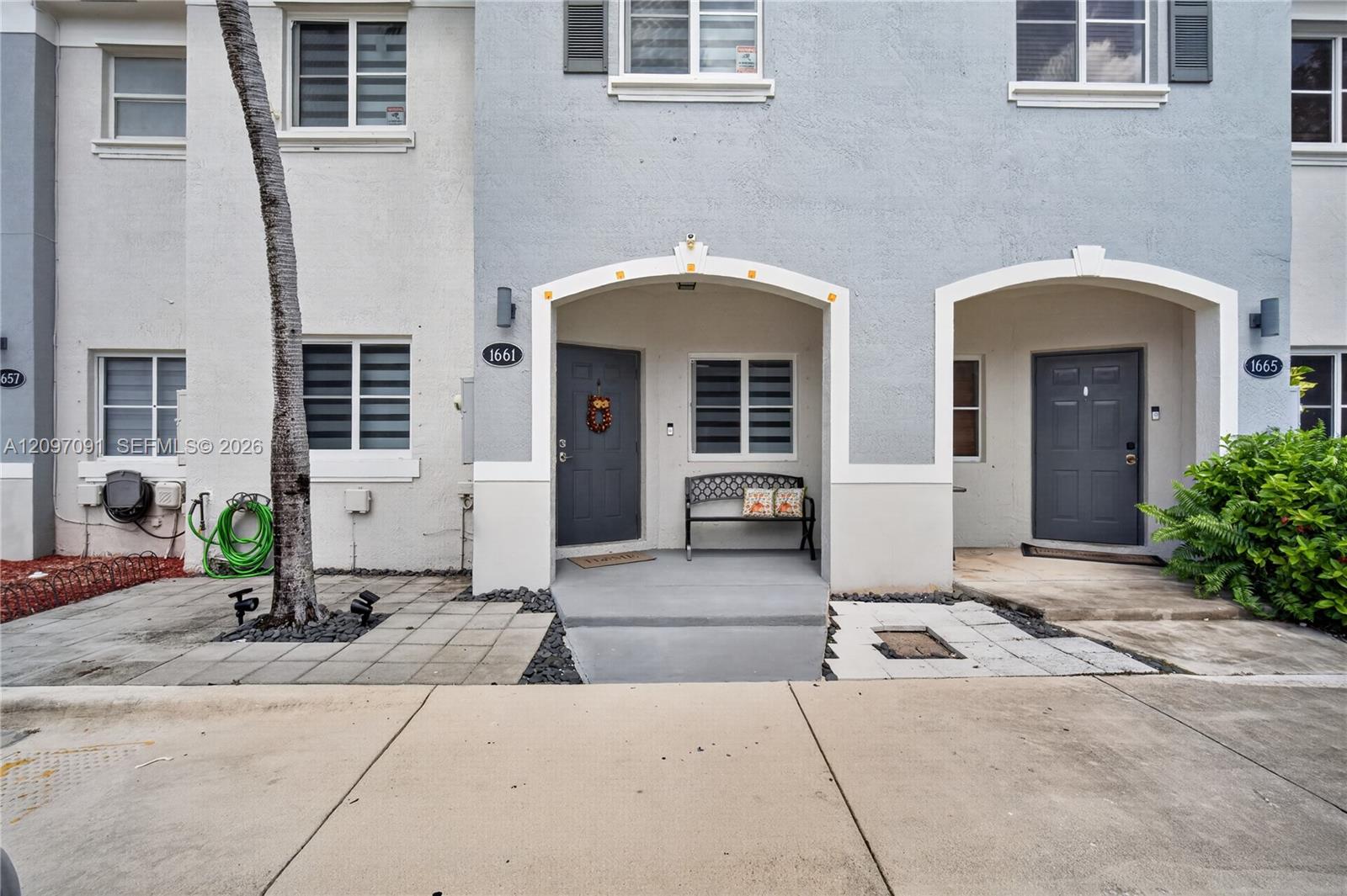 1661 SE 30th Street