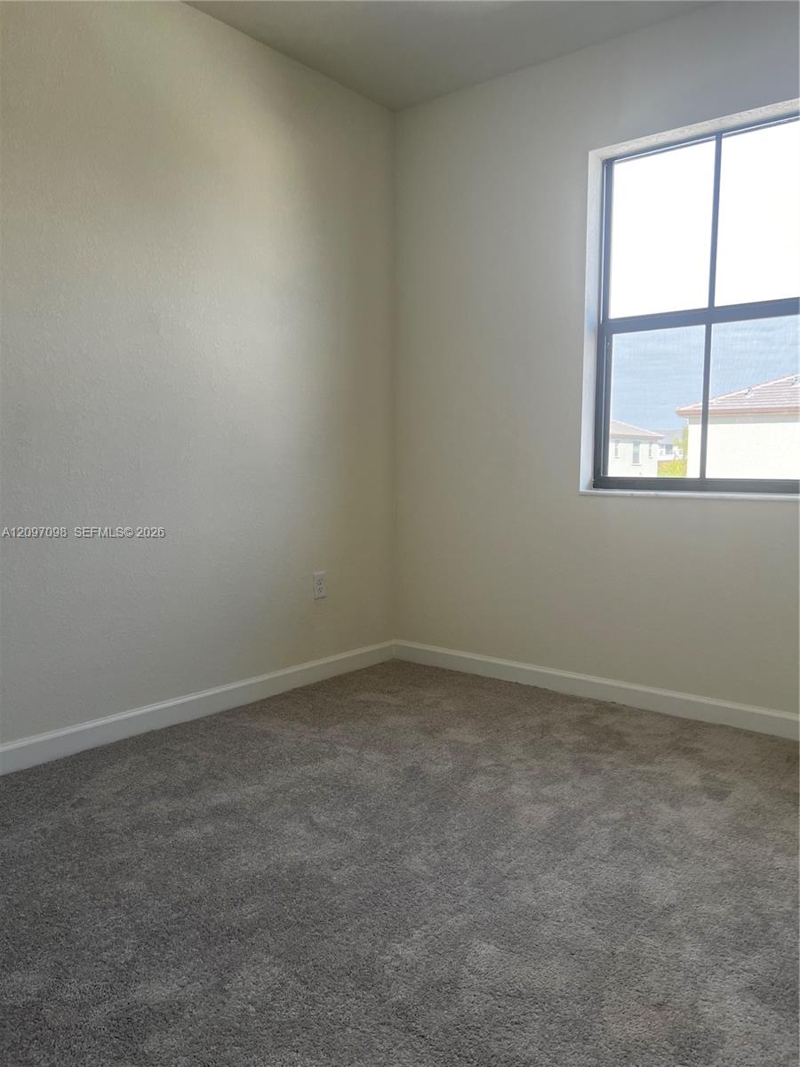3236 W 114th Terrace