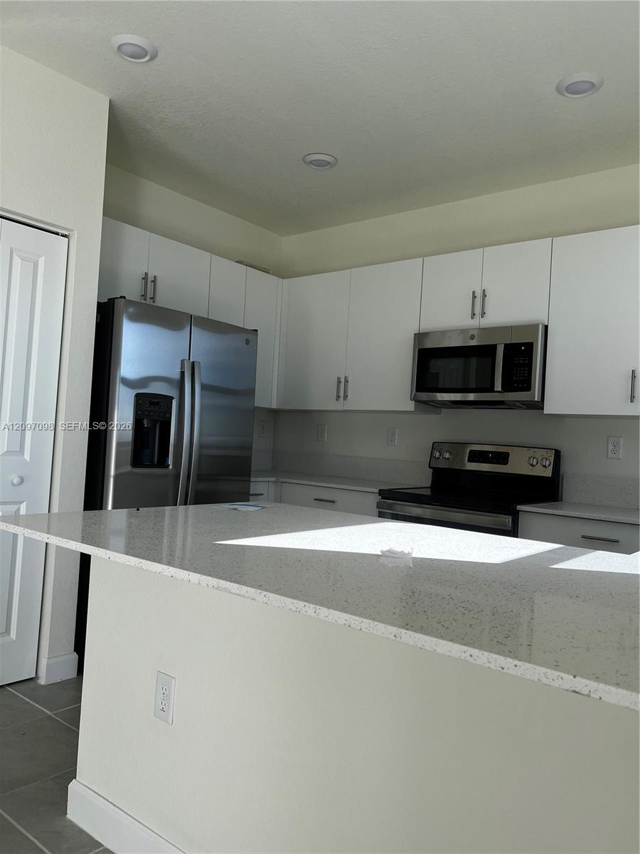 3236 W 114th Terrace