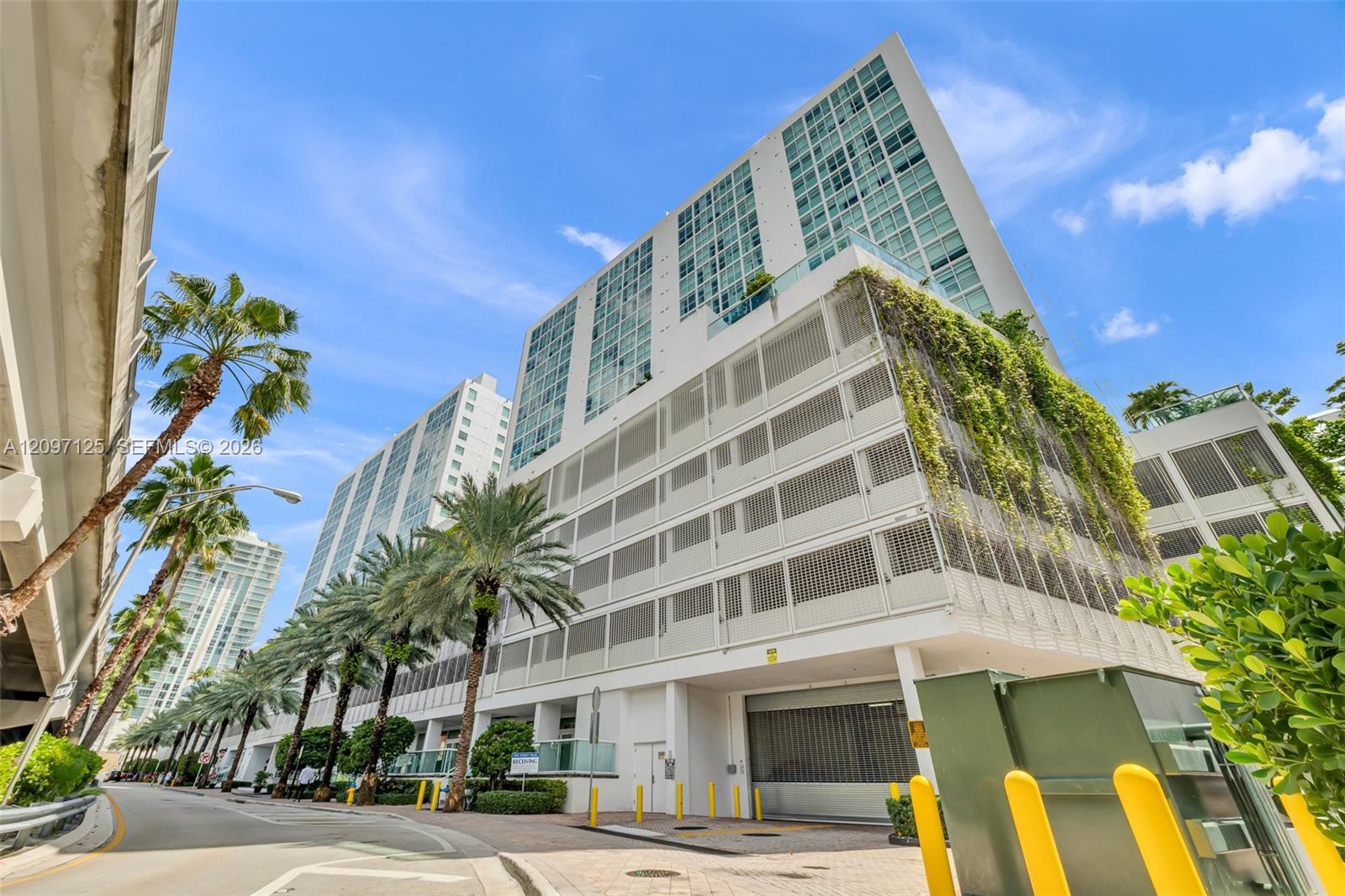 400 Sunny Isles Boulevard