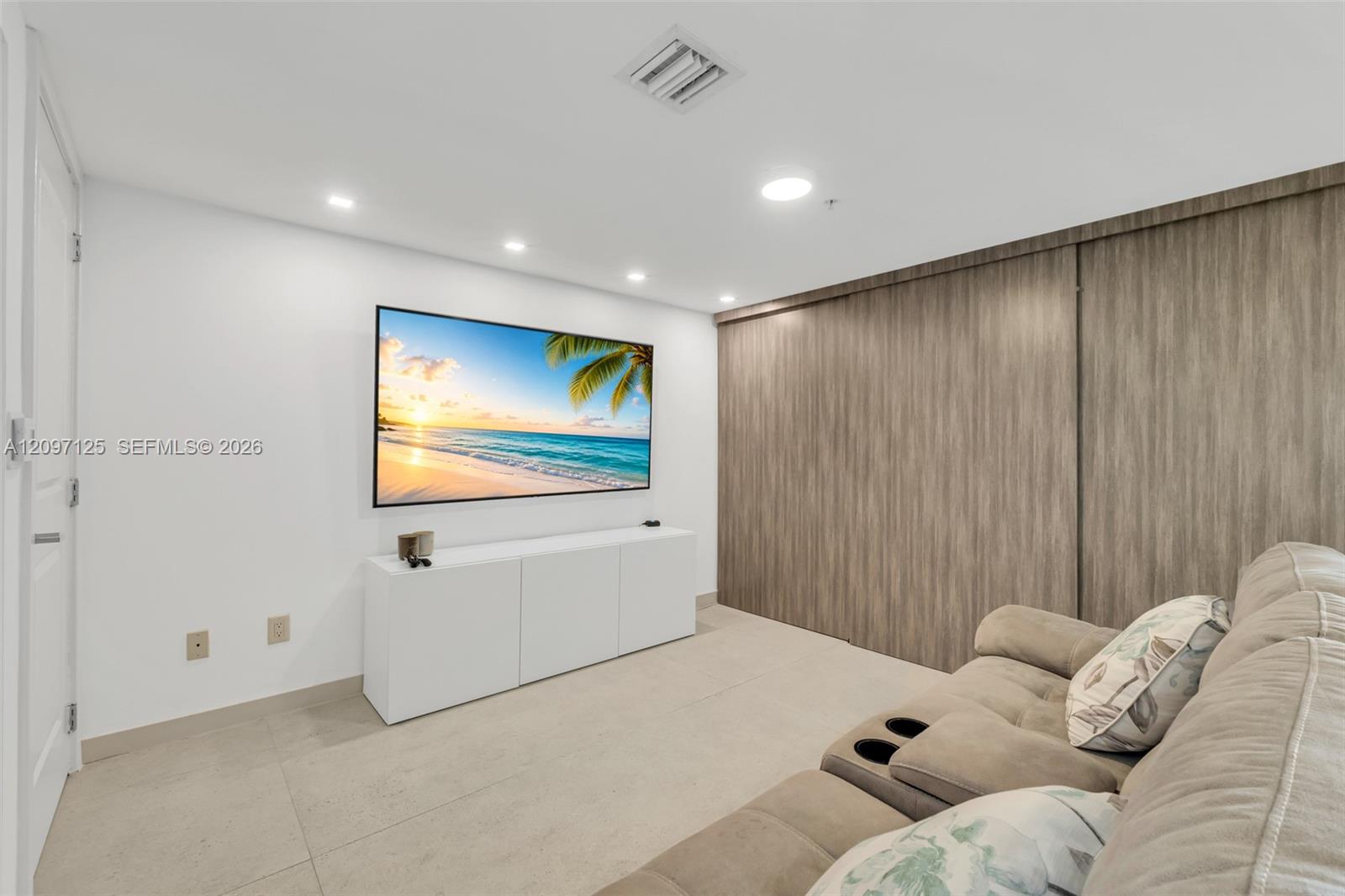 400 Sunny Isles Boulevard