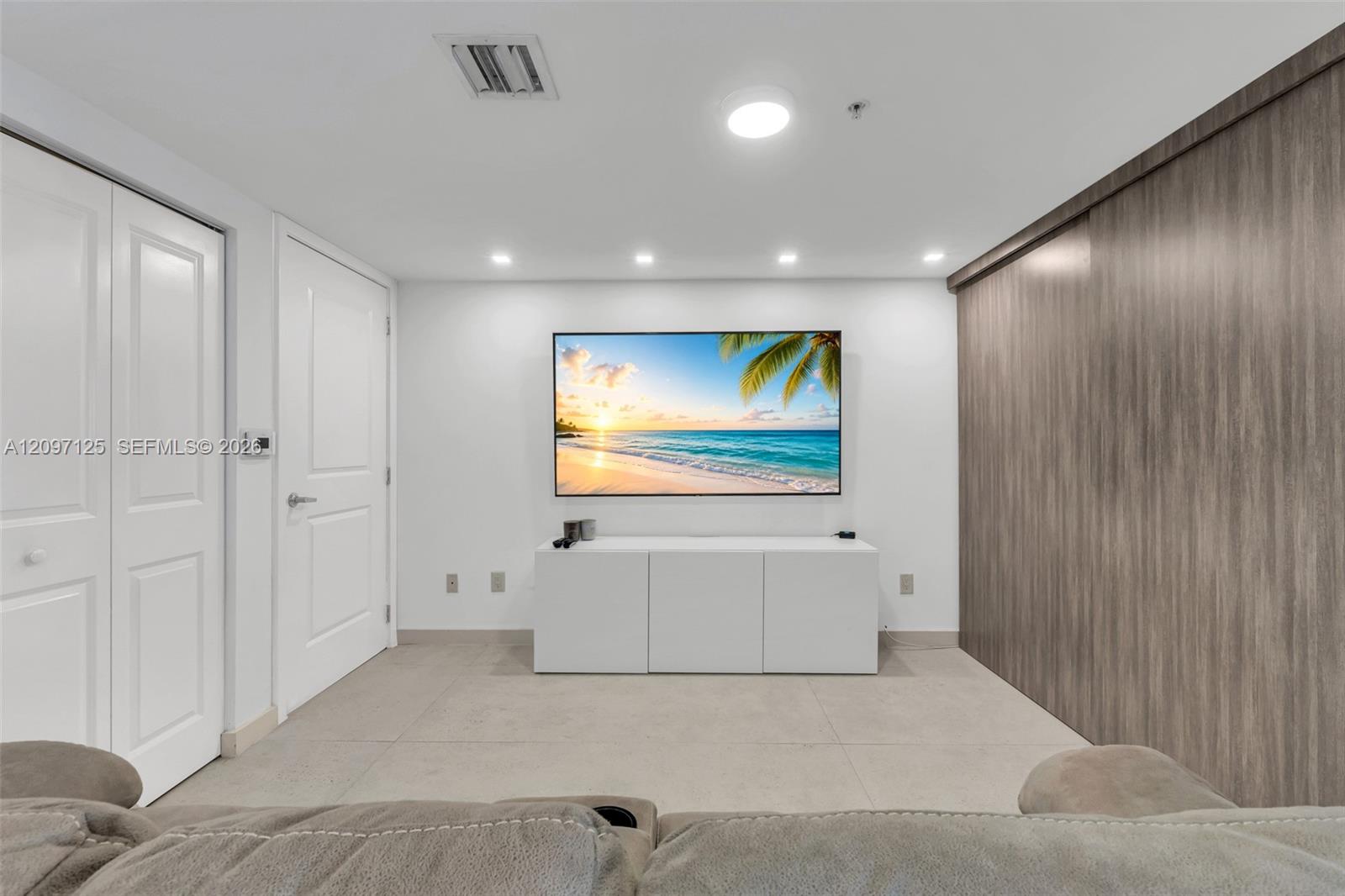 400 Sunny Isles Boulevard