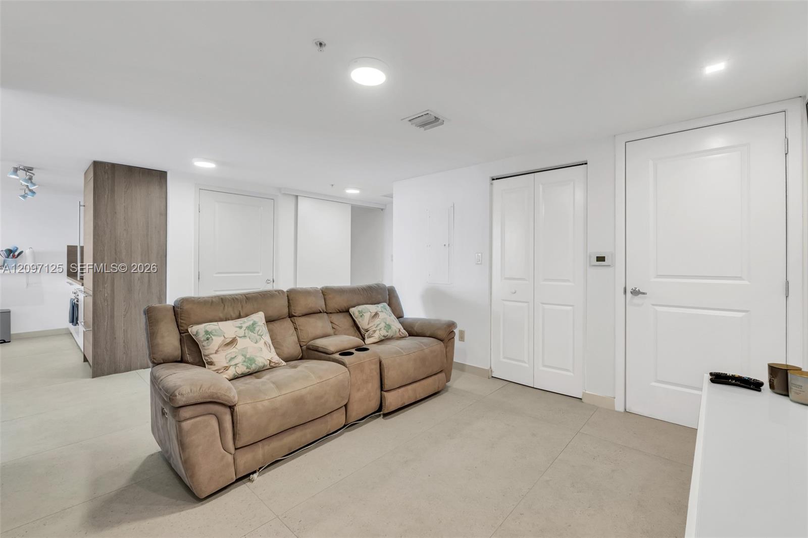 400 Sunny Isles Boulevard