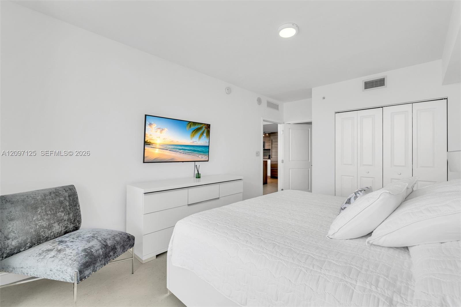 400 Sunny Isles Boulevard