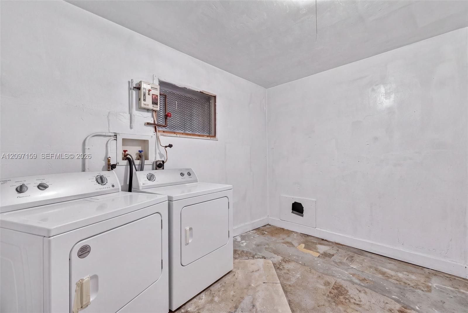 3020 SW 8th Street gallery image #13