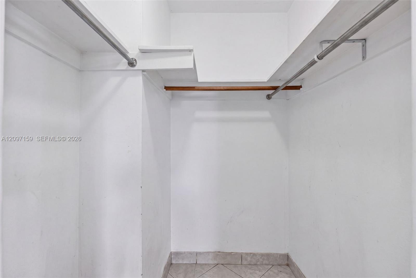 3020 SW 8th Street gallery image #21
