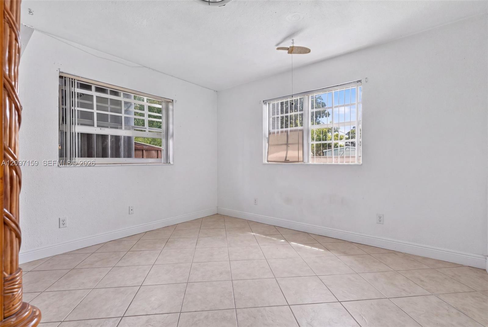 3020 SW 8th Street gallery image #23
