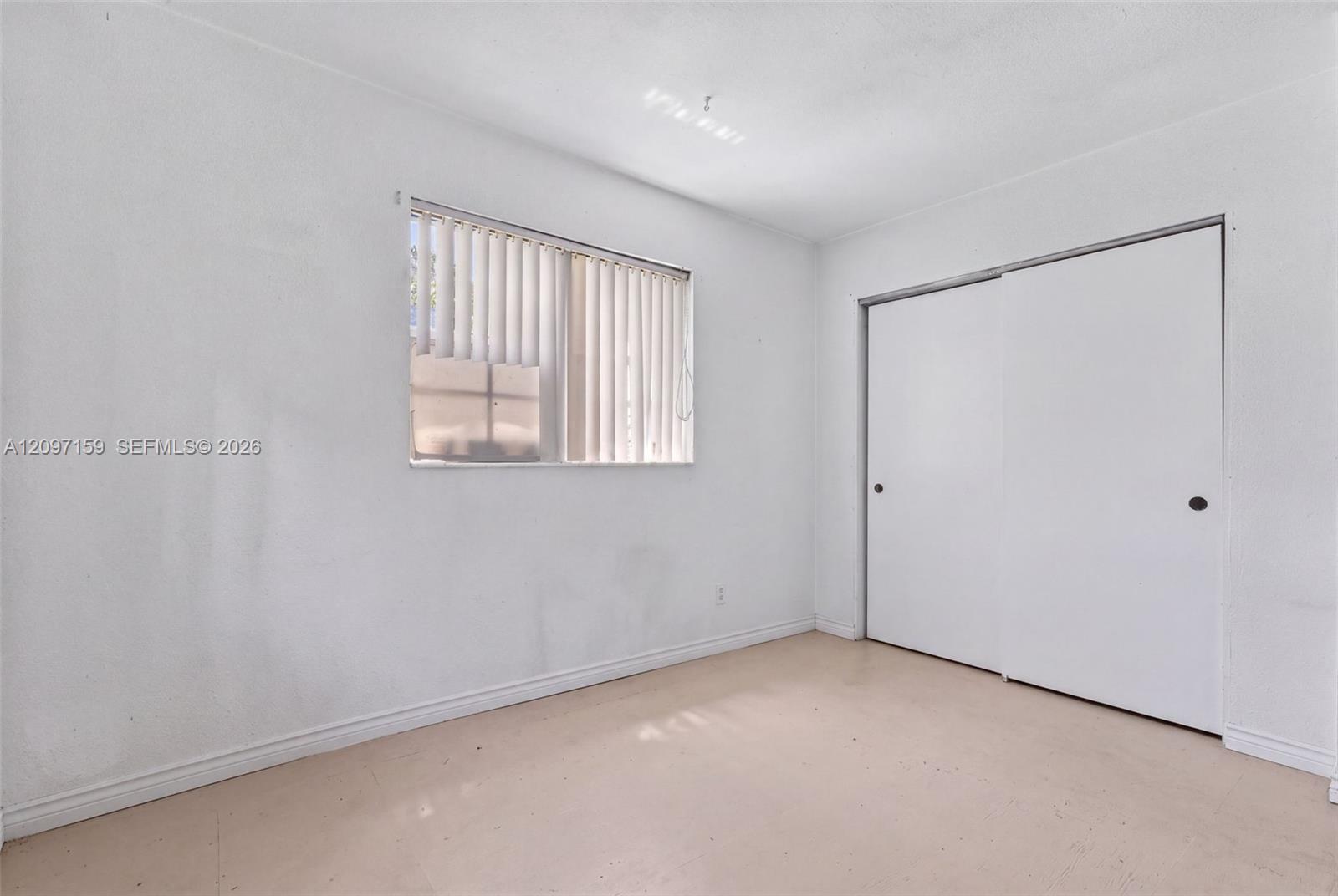 3020 SW 8th Street gallery image #24