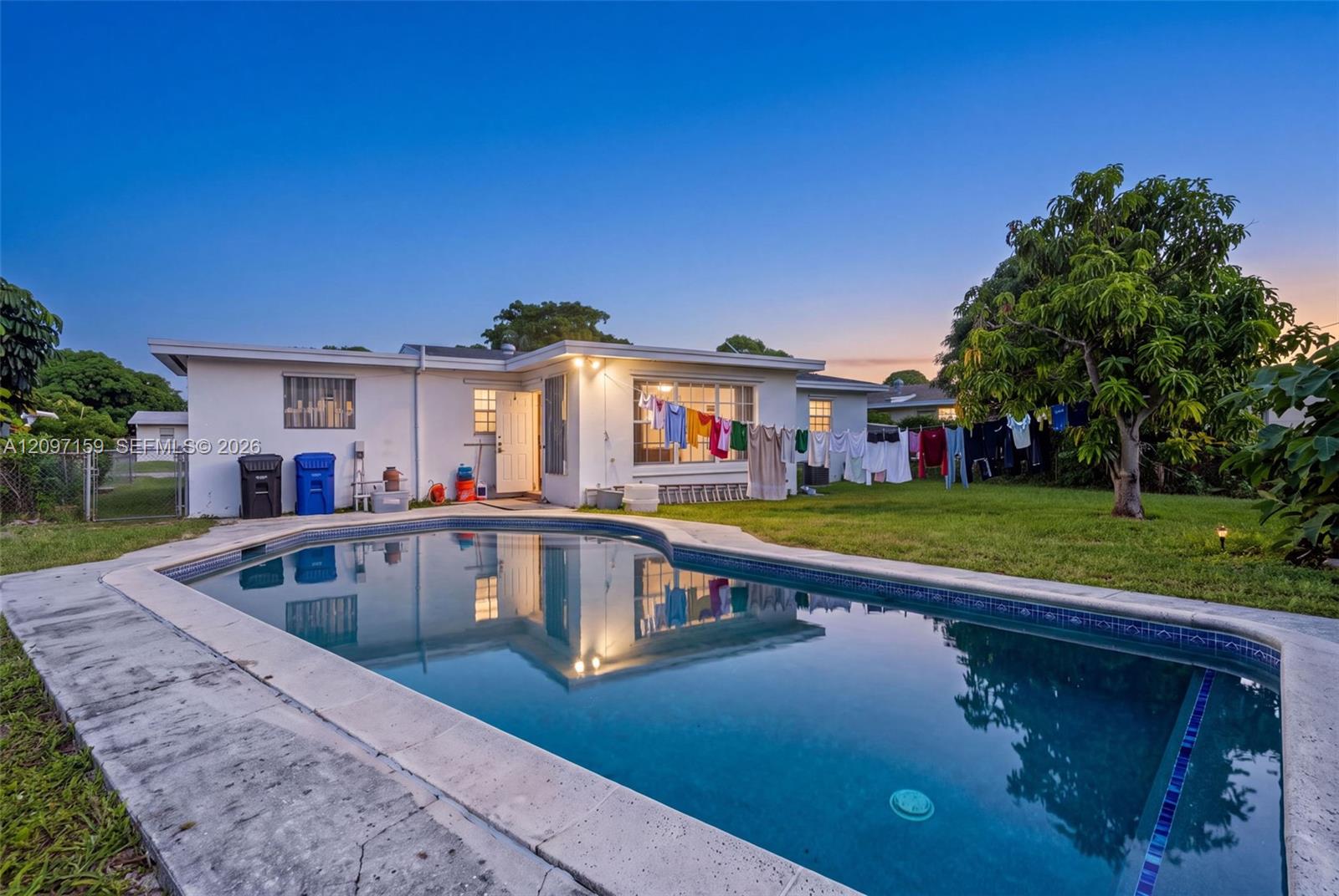 3020 SW 8th Street gallery image #26