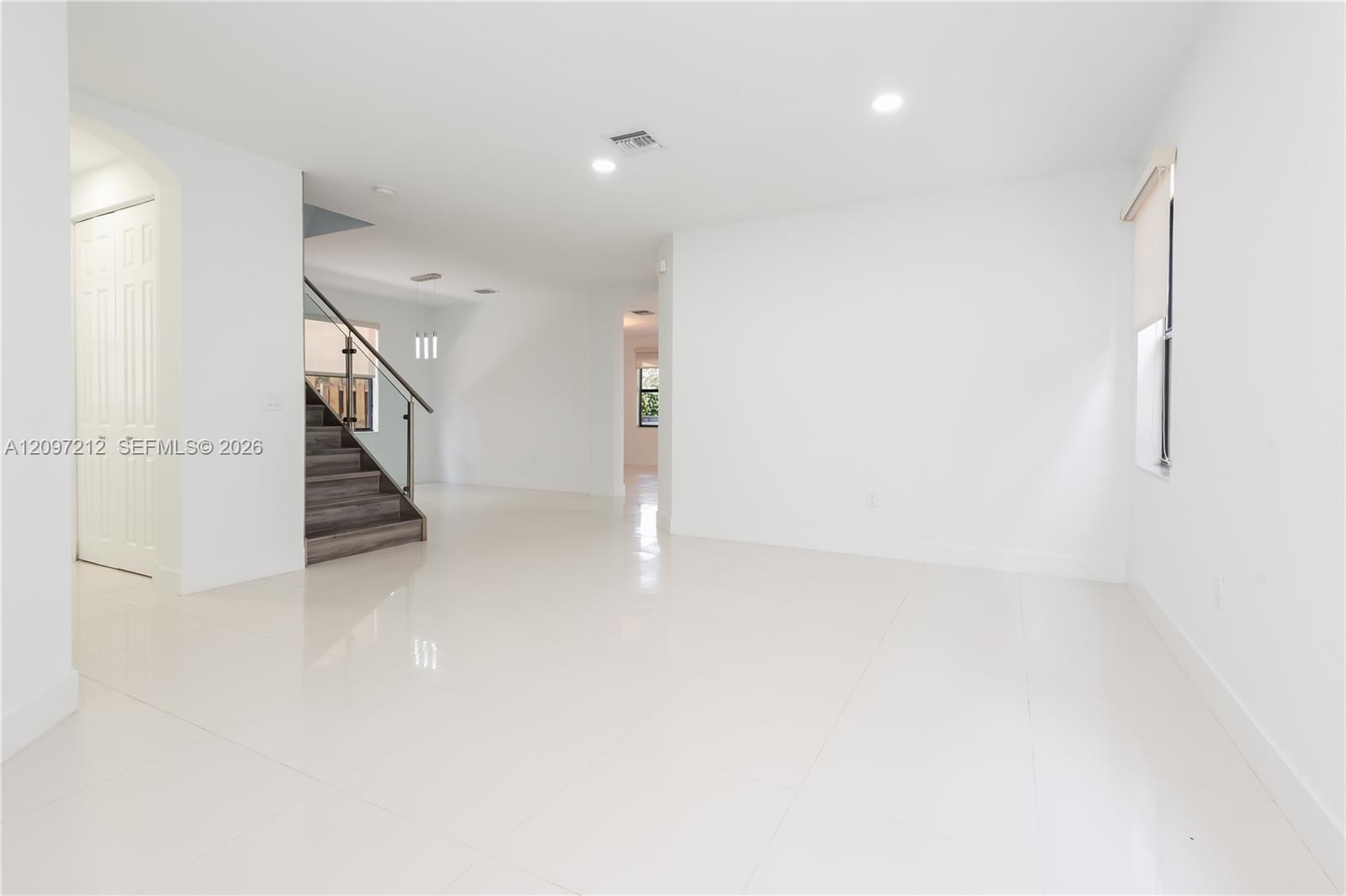 10235 NW 87th Terrace