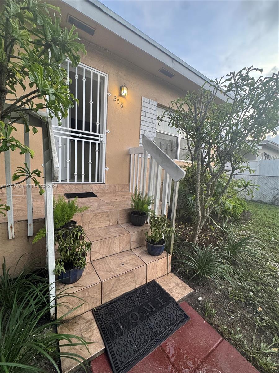 258 E 46th Street