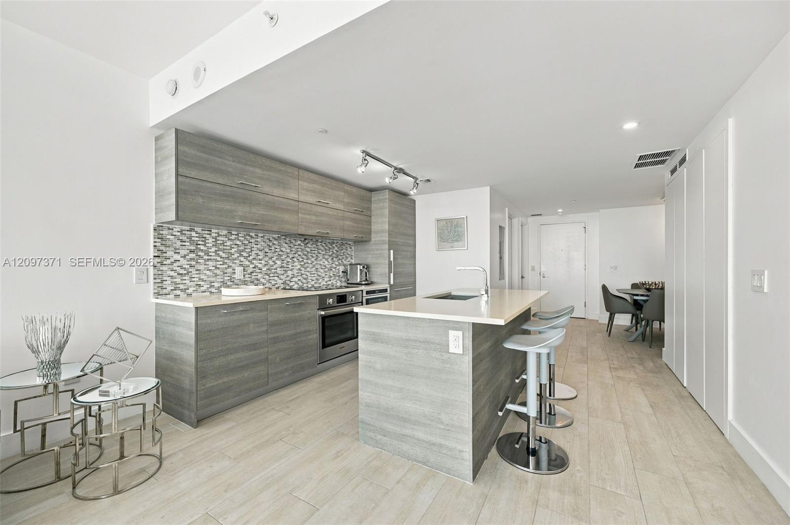 650 NE 32nd Street
