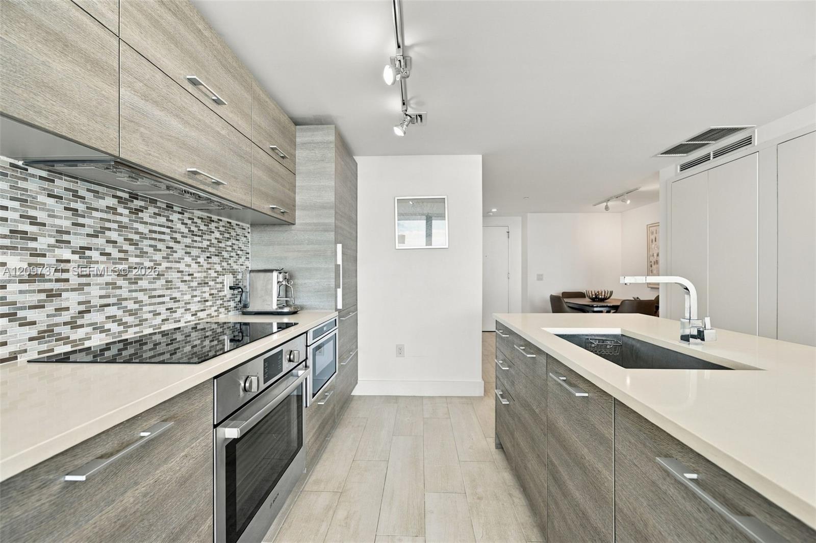 650 NE 32nd Street
