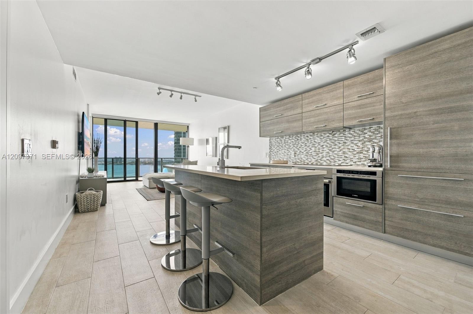 650 NE 32nd Street