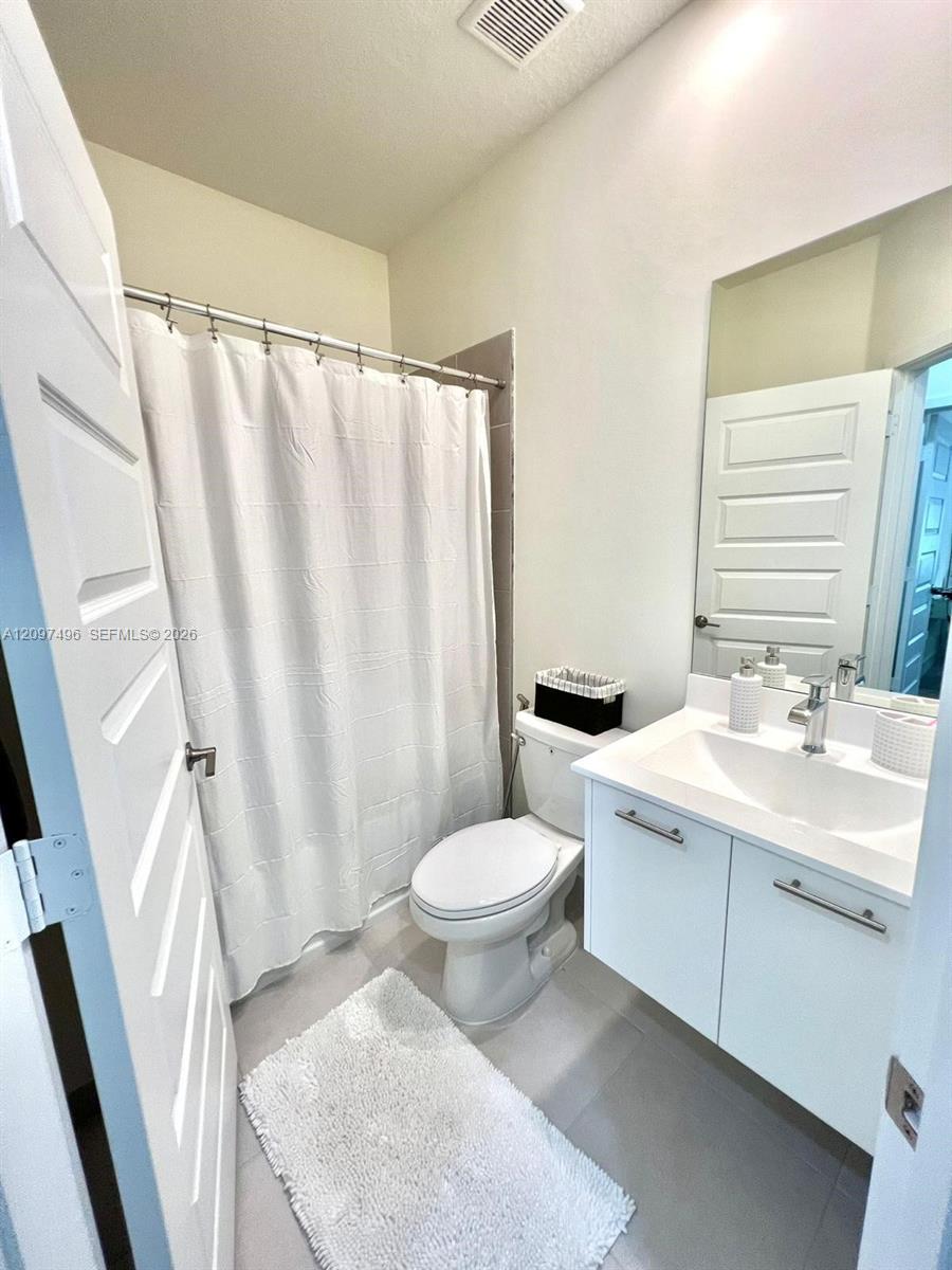 6455 NW 103rd Place gallery image #15