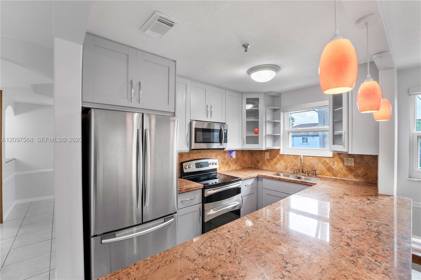 955 NW 82nd Avenue