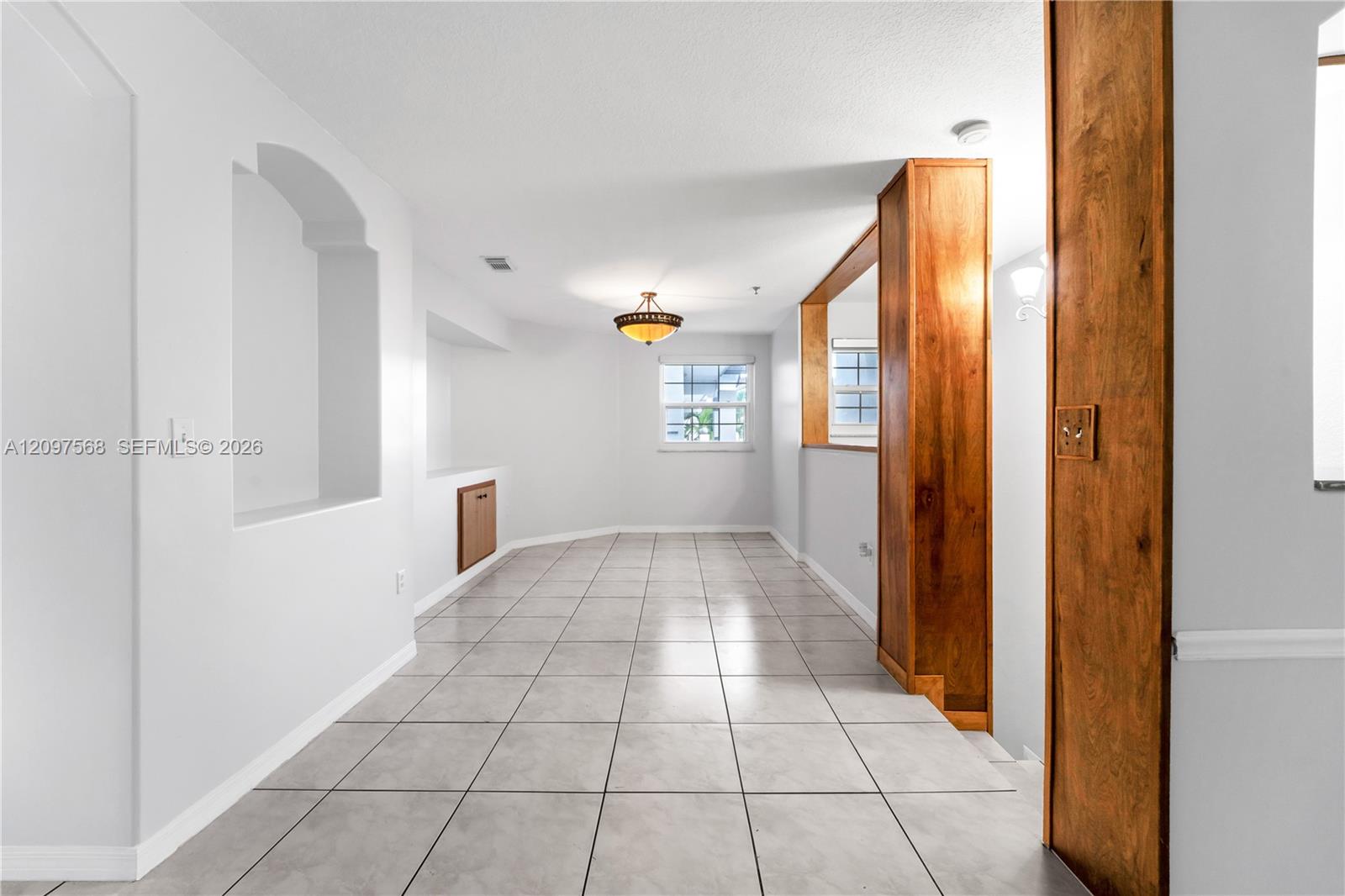 955 NW 82nd Avenue