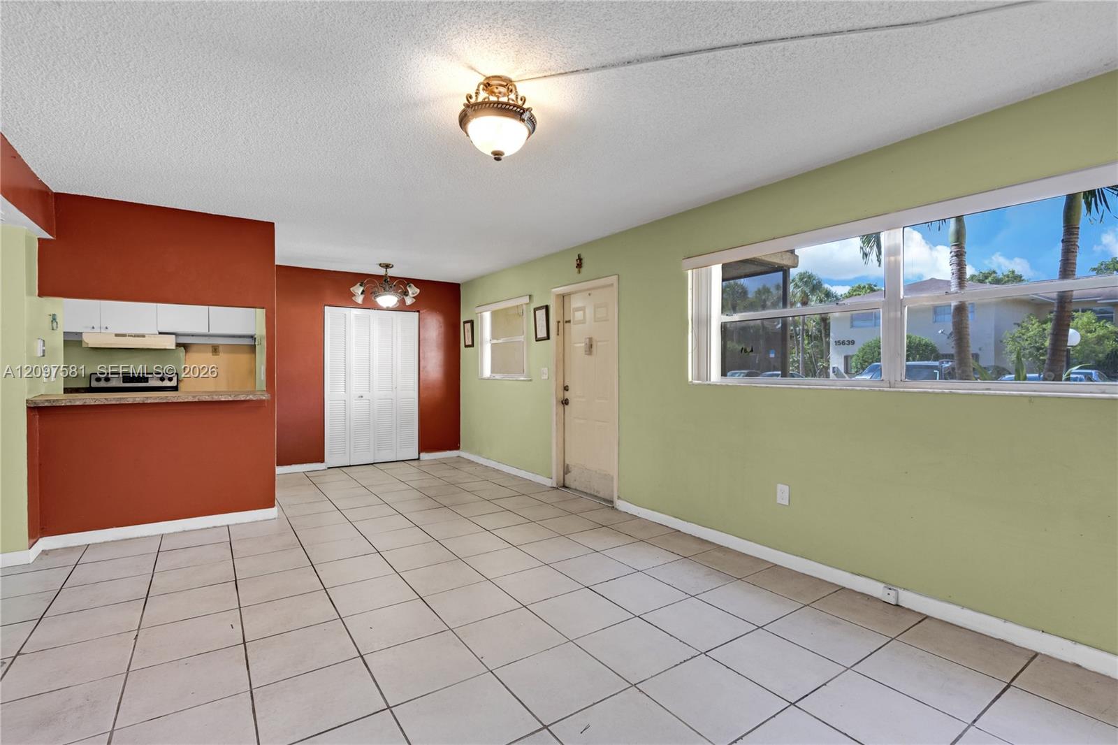 15609 SW 73rd Cir Terrace