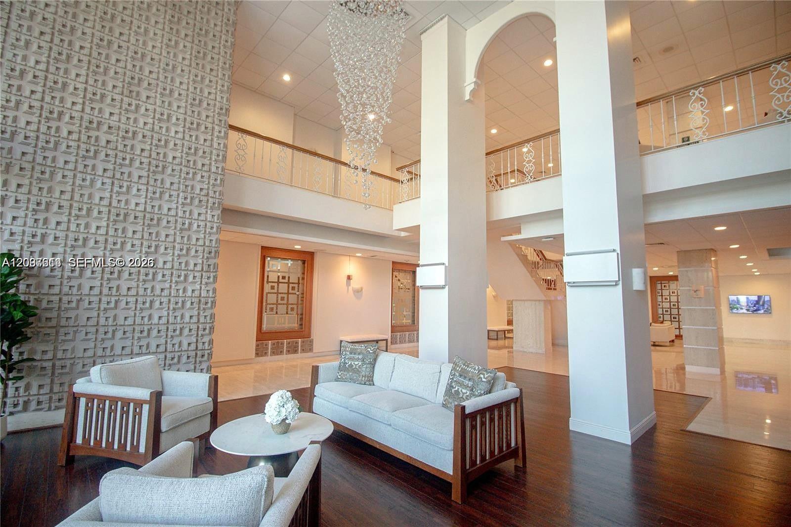 2899 Collins Avenue gallery image #6