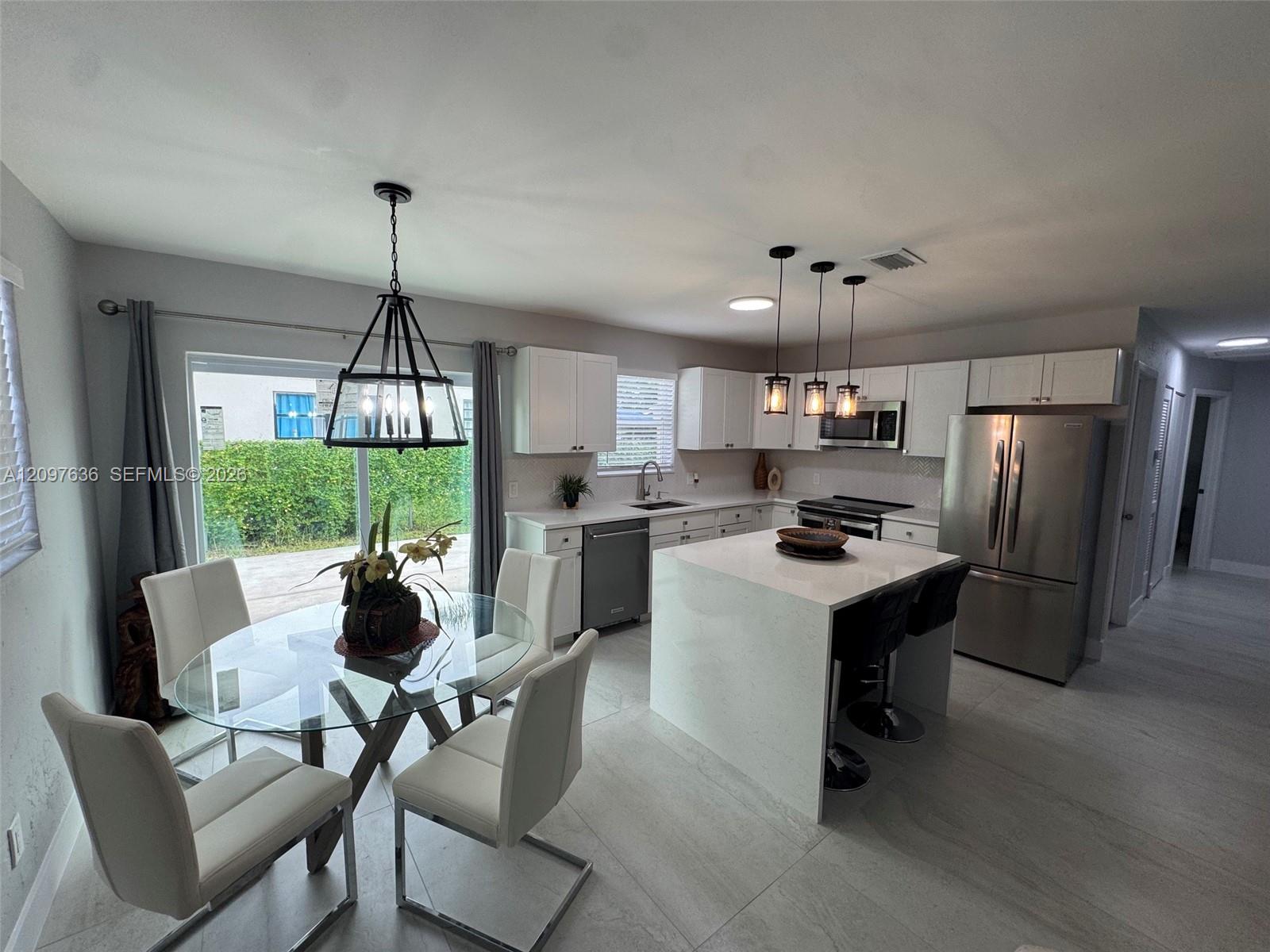 982 NW 3rd Street