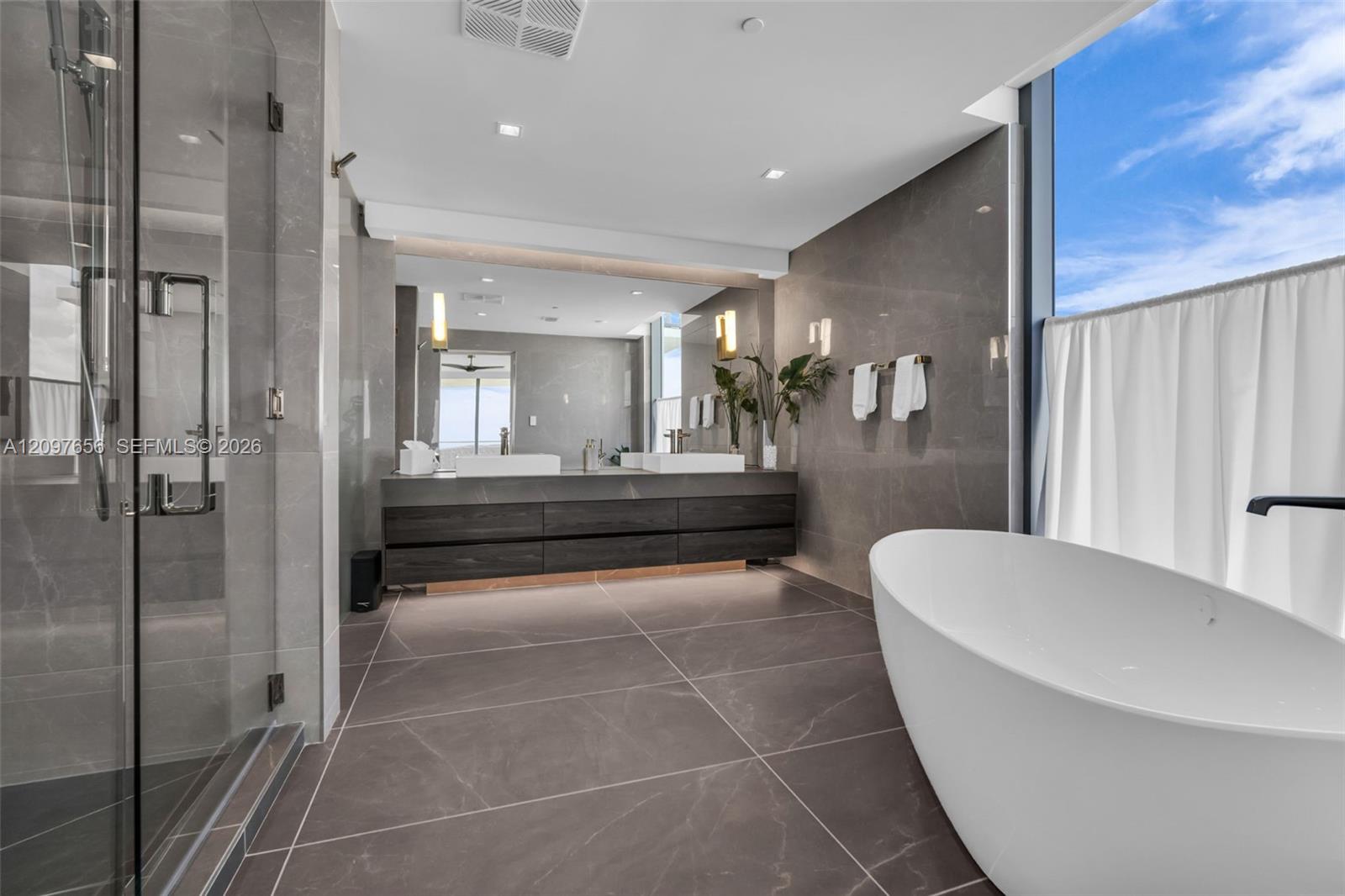 1116 N Ocean Boulevard