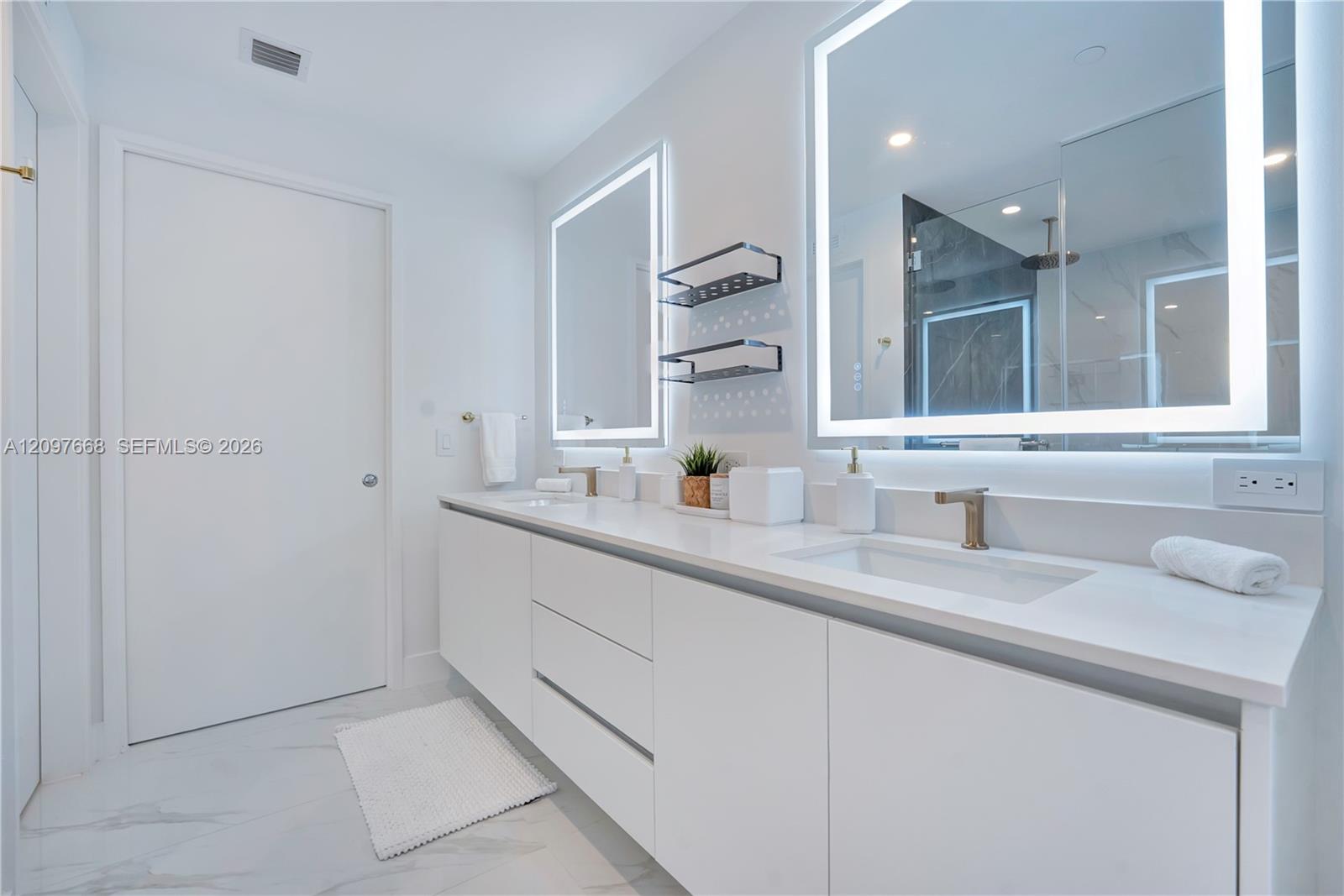 700 NE 24th Street
