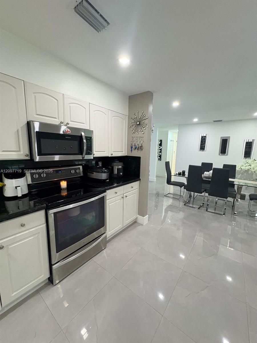 10450 SW 42nd Terrace