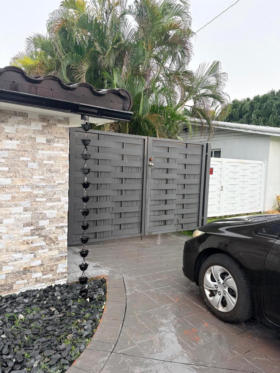 10450 SW 42nd Terrace
