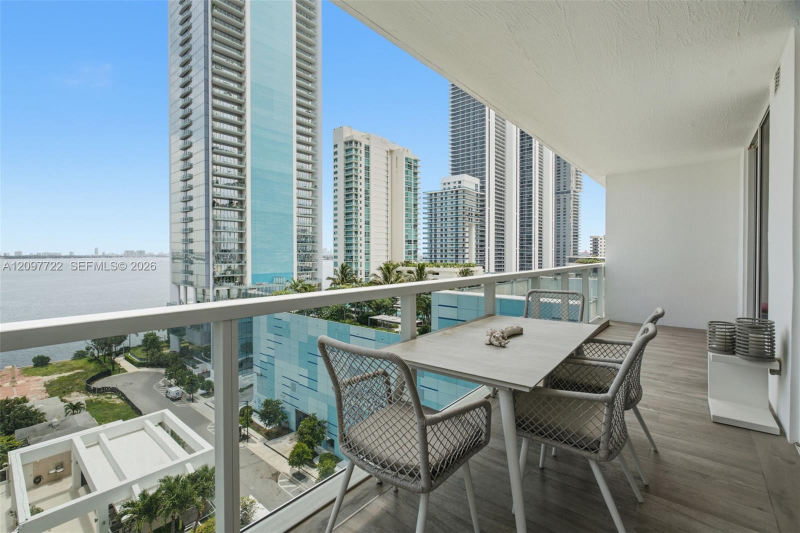 600 NE 27th Street