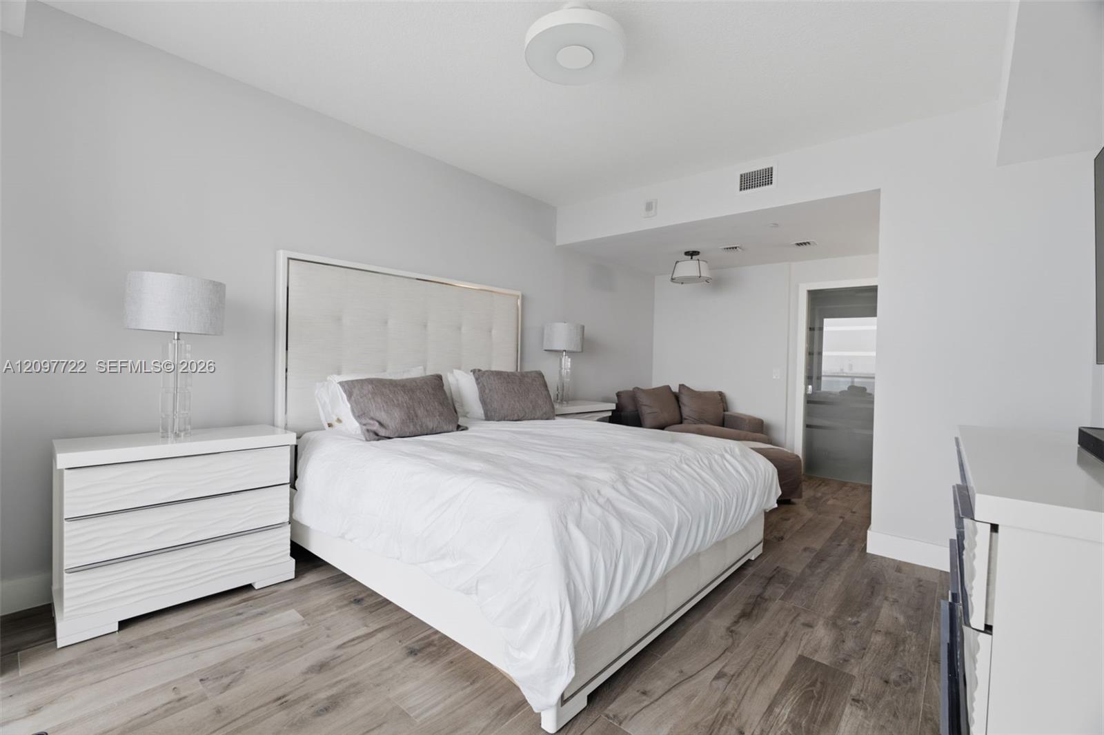600 NE 27th Street
