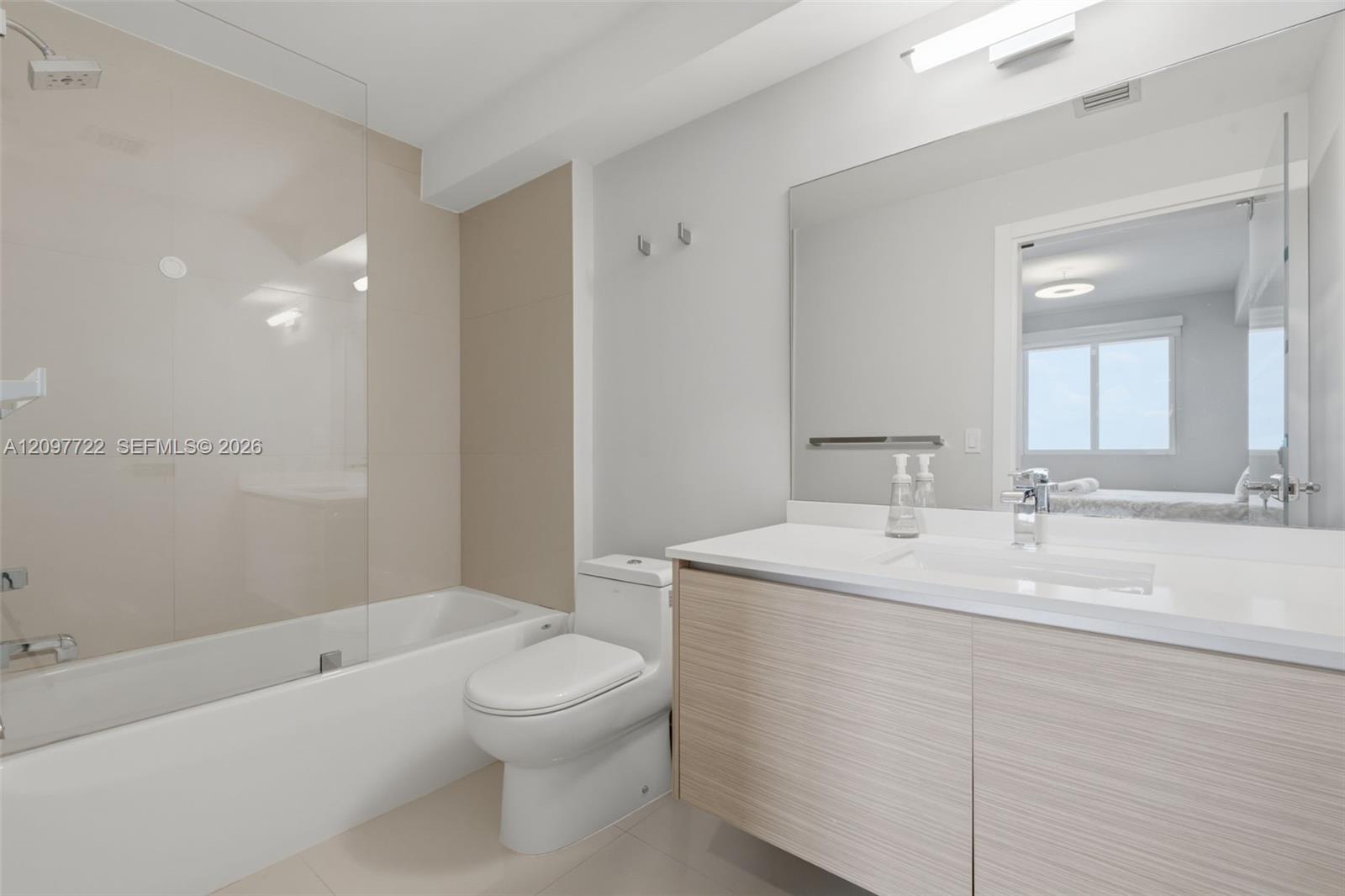 600 NE 27th Street
