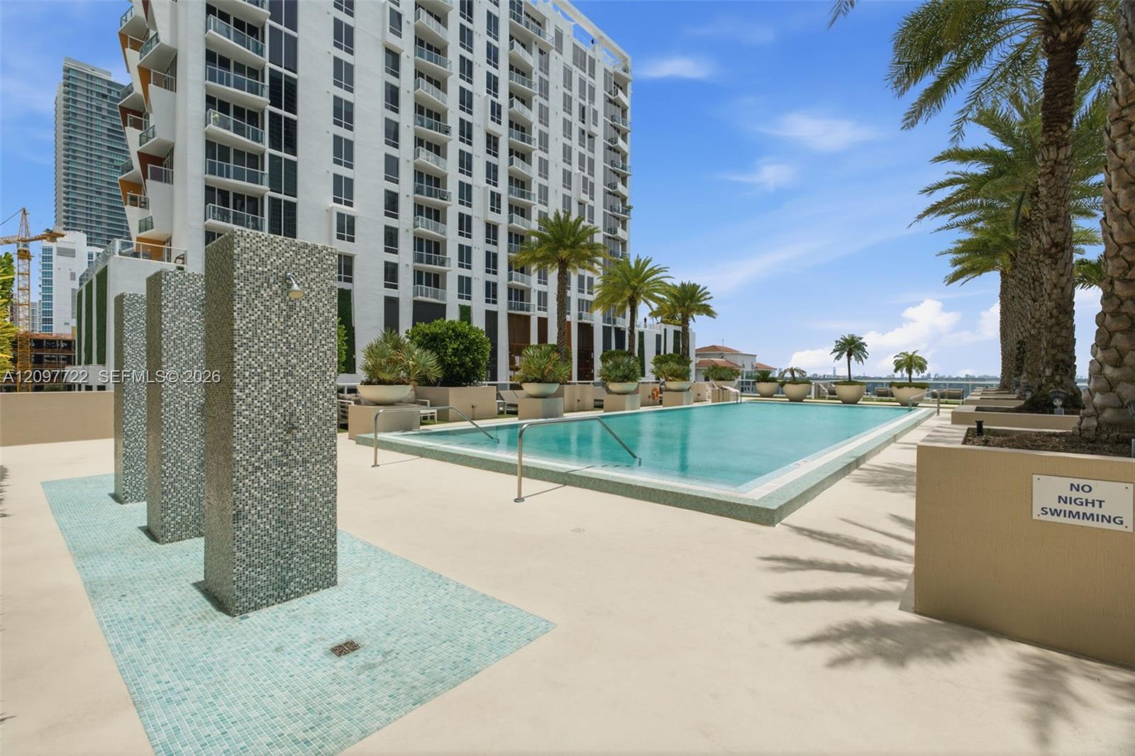 600 NE 27th Street