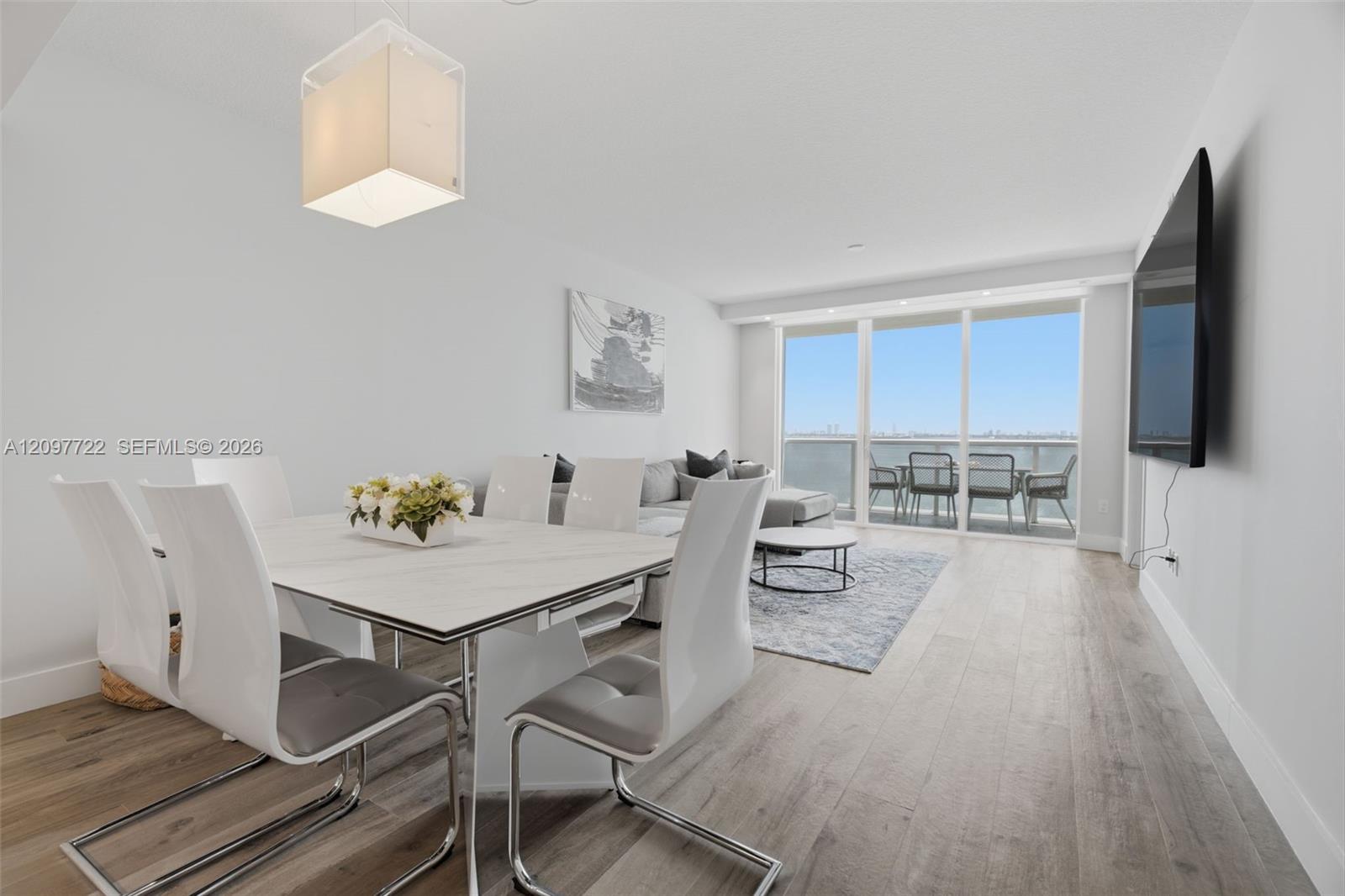 600 NE 27th Street