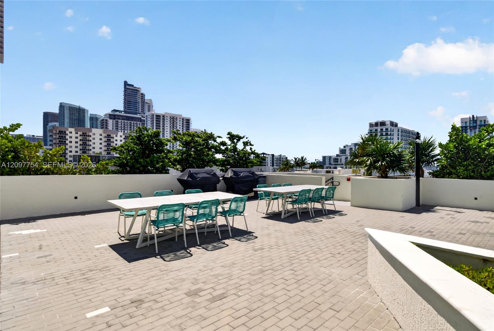 665 NE 25th Street