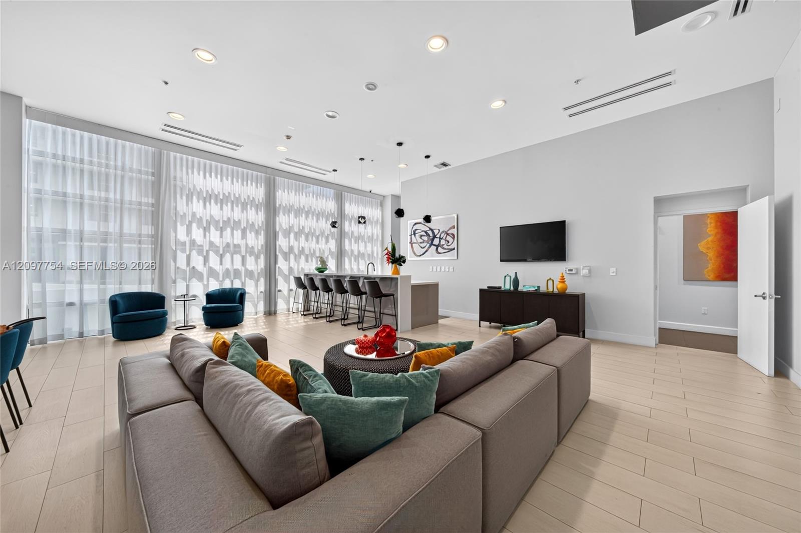 665 NE 25th Street